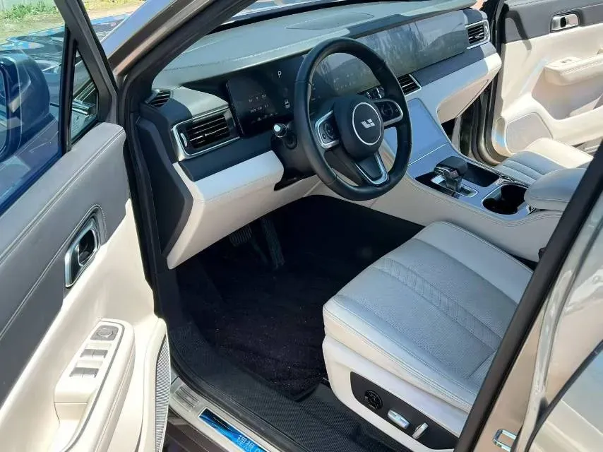 2020 Li ONE Range Extended 131HP REEV 40.5KWH,autocango,china used car exporter,china ev exporter,chinese used car exporter,chinese used ev exporter