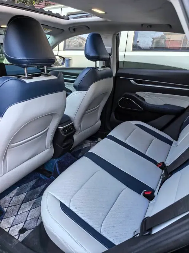 2022 Geely Emgrand 1.5L 114HP L4 CVT,autocango,china used car exporter,china ev exporter,chinese used car exporter,chinese used ev exporter