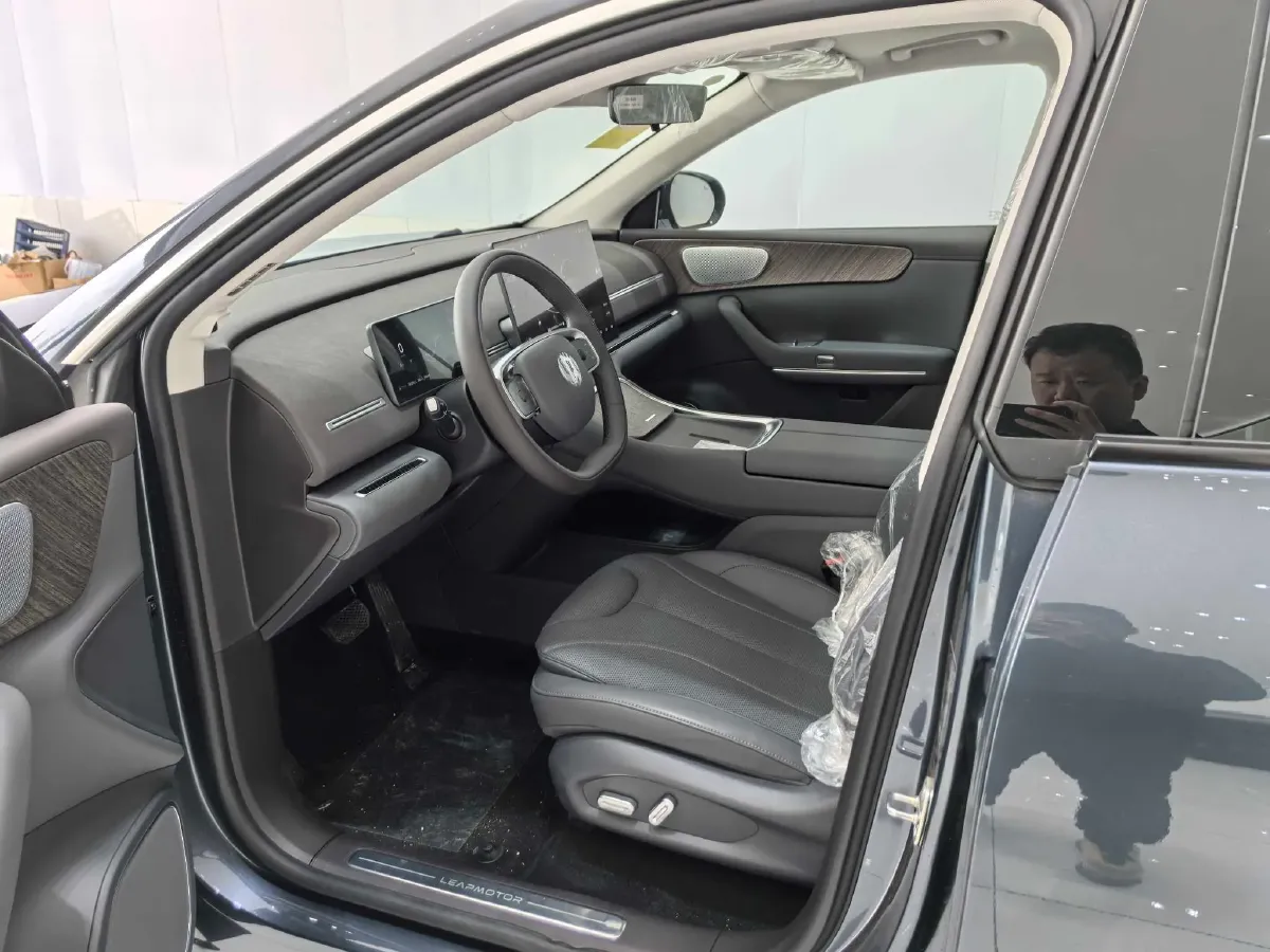 2026 Leapmotor C11 REEV 95HP REEV,autocango,china used car exporter,china ev exporter,chinese used car exporter,chinese used ev exporter