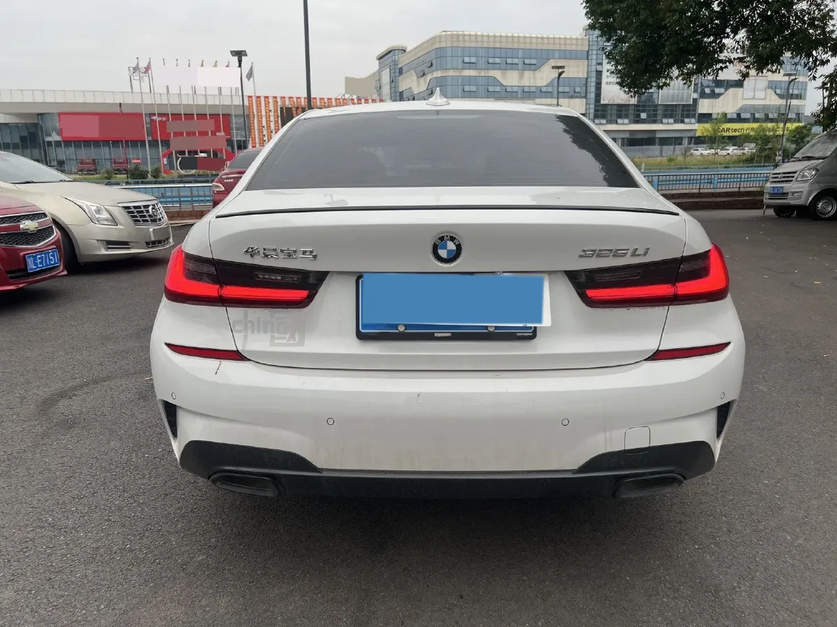 2021 BMW 3 Series 2.0T 184HP L4 8AT,autocango,china used car exporter,china ev exporter,chinese used car exporter,chinese used ev exporter