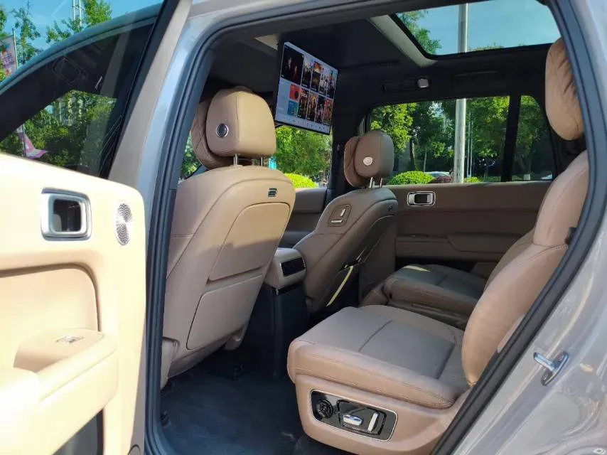 2025 Li L9 Range Extended 154HP REEV,autocango,china used car exporter,china ev exporter,chinese used car exporter,chinese used ev exporter