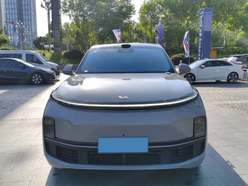 2025 Li L9 Range Extended 154HP REEV,autocango,china used car exporter,china ev exporter,chinese used car exporter,chinese used ev exporter