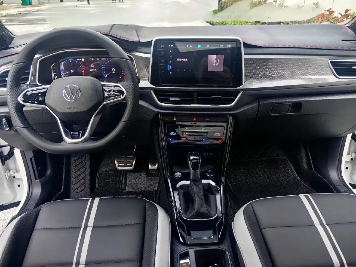 2024 Volkswagen T-Roc 1.5T 160HP L4 7DCT,autocango,china used car exporter,china ev exporter,chinese used car exporter,chinese used ev exporter