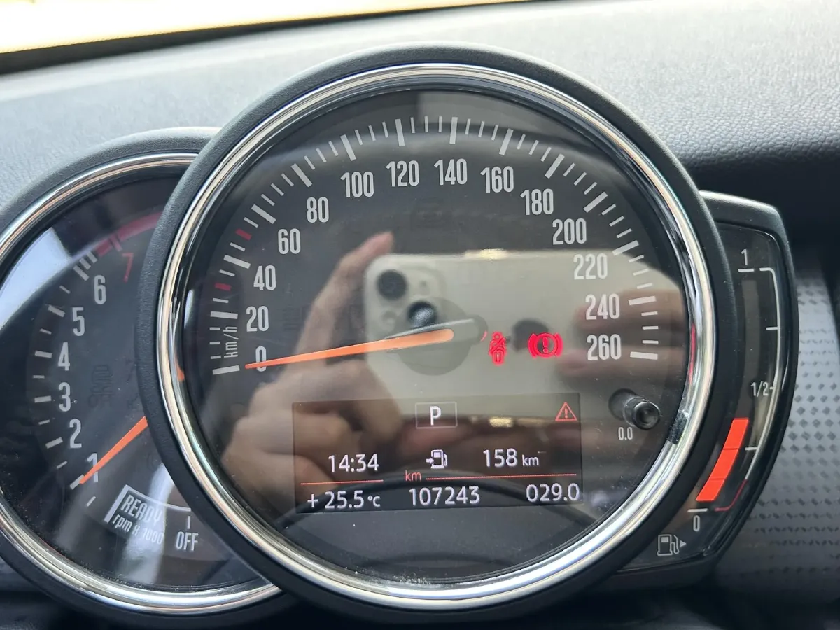 2018 MINI MINI 1.5T 136HP L3 6AT,autocango,china used car exporter,china ev exporter,chinese used car exporter,chinese used ev exporter