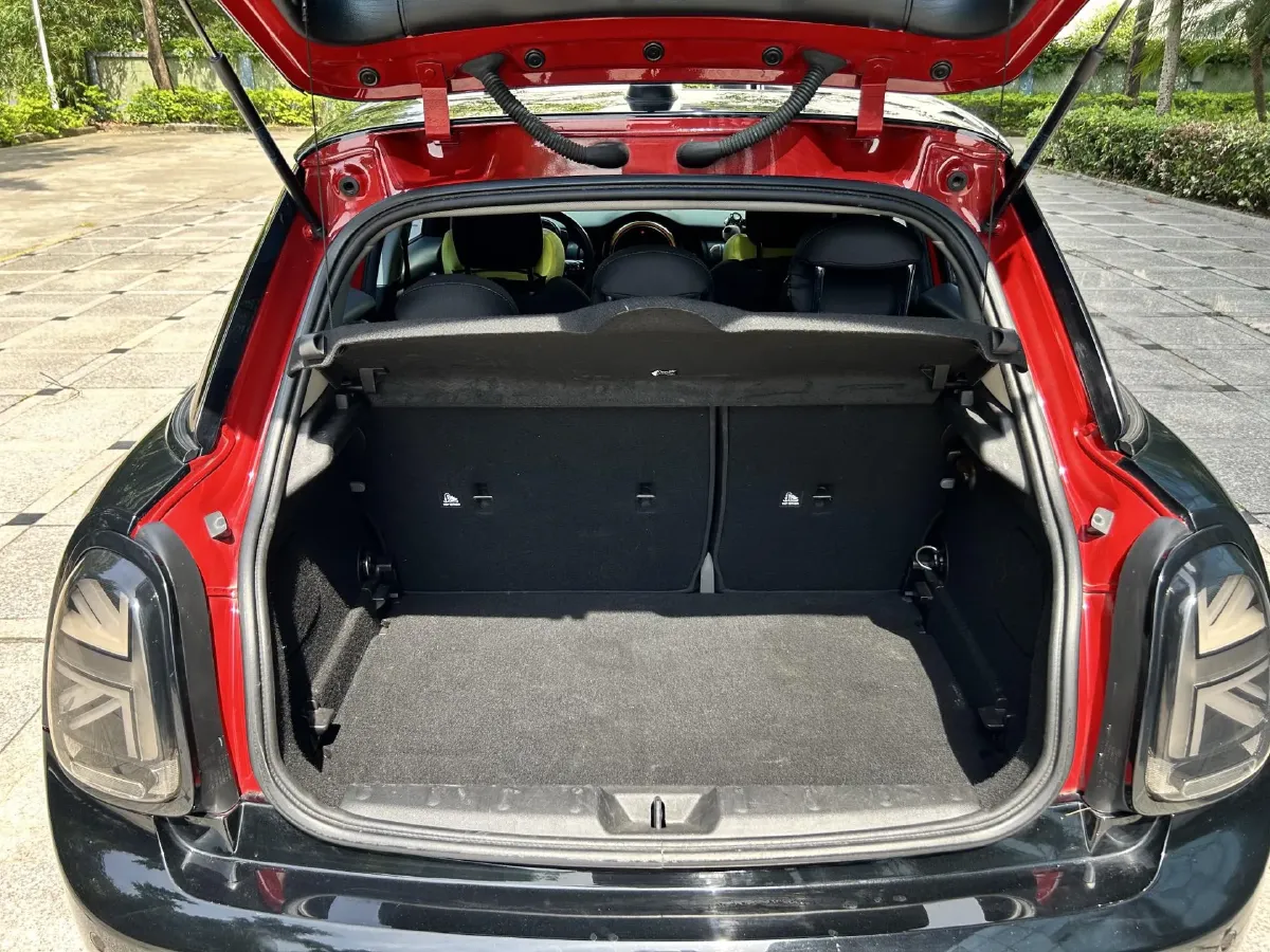 2018 MINI MINI 1.5T 136HP L3 6AT,autocango,china used car exporter,china ev exporter,chinese used car exporter,chinese used ev exporter