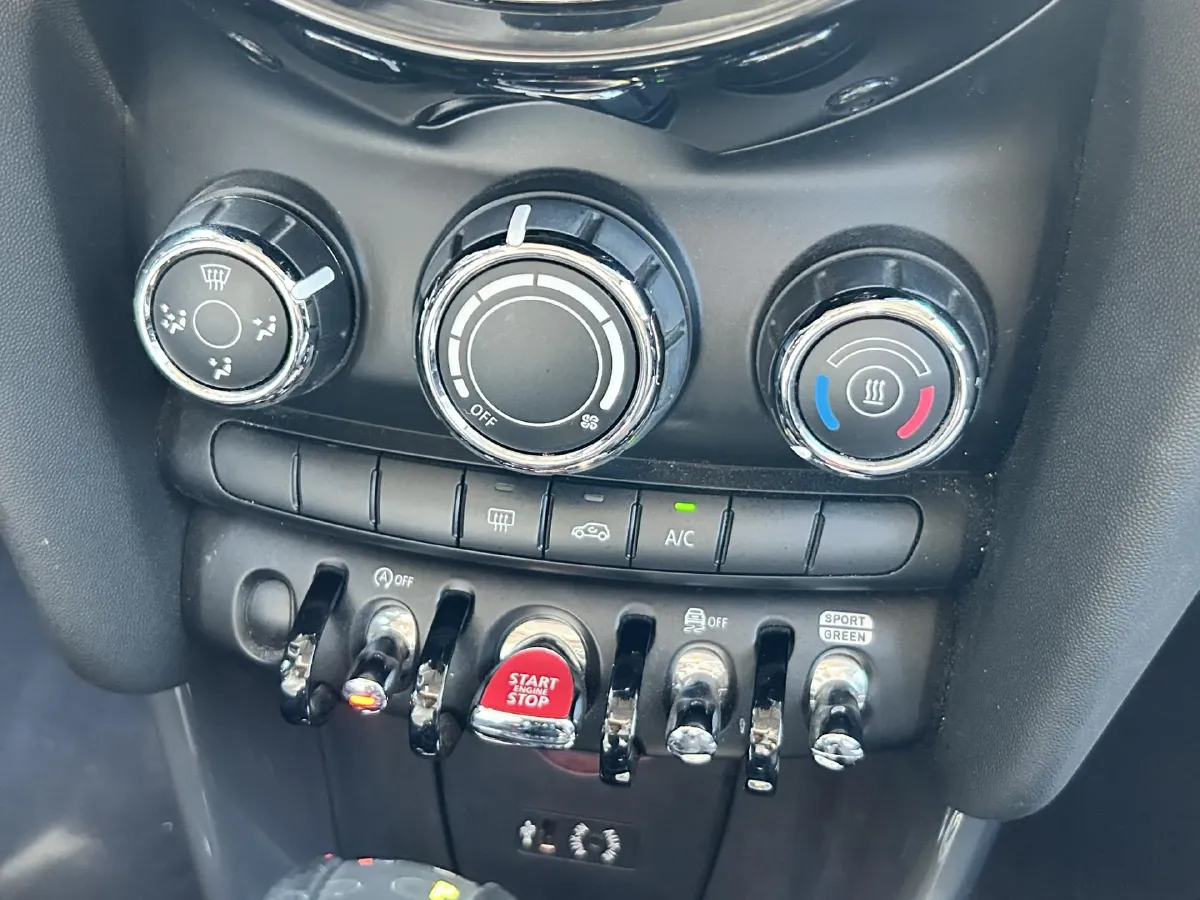 2018 MINI MINI 1.5T 136HP L3 6AT,autocango,china used car exporter,china ev exporter,chinese used car exporter,chinese used ev exporter