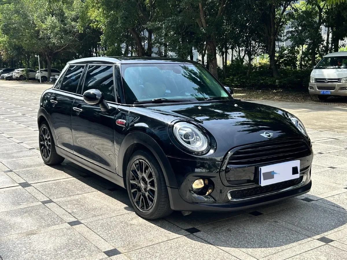 2018 MINI MINI 1.5T 136HP L3 6AT,autocango,china used car exporter,china ev exporter,chinese used car exporter,chinese used ev exporter