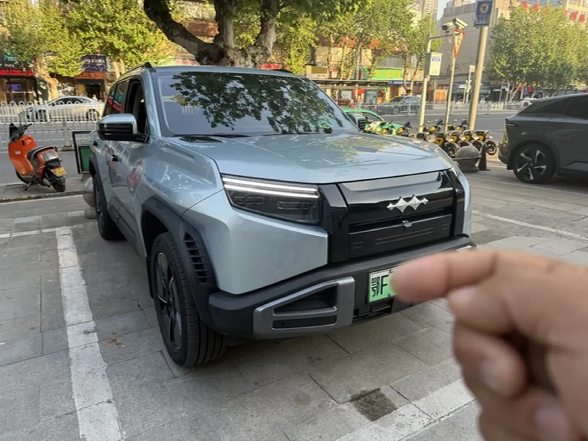 2025 FangChengBao Tai 3 BEV,autocango,china used car exporter,china ev exporter,chinese used car exporter,chinese used ev exporter