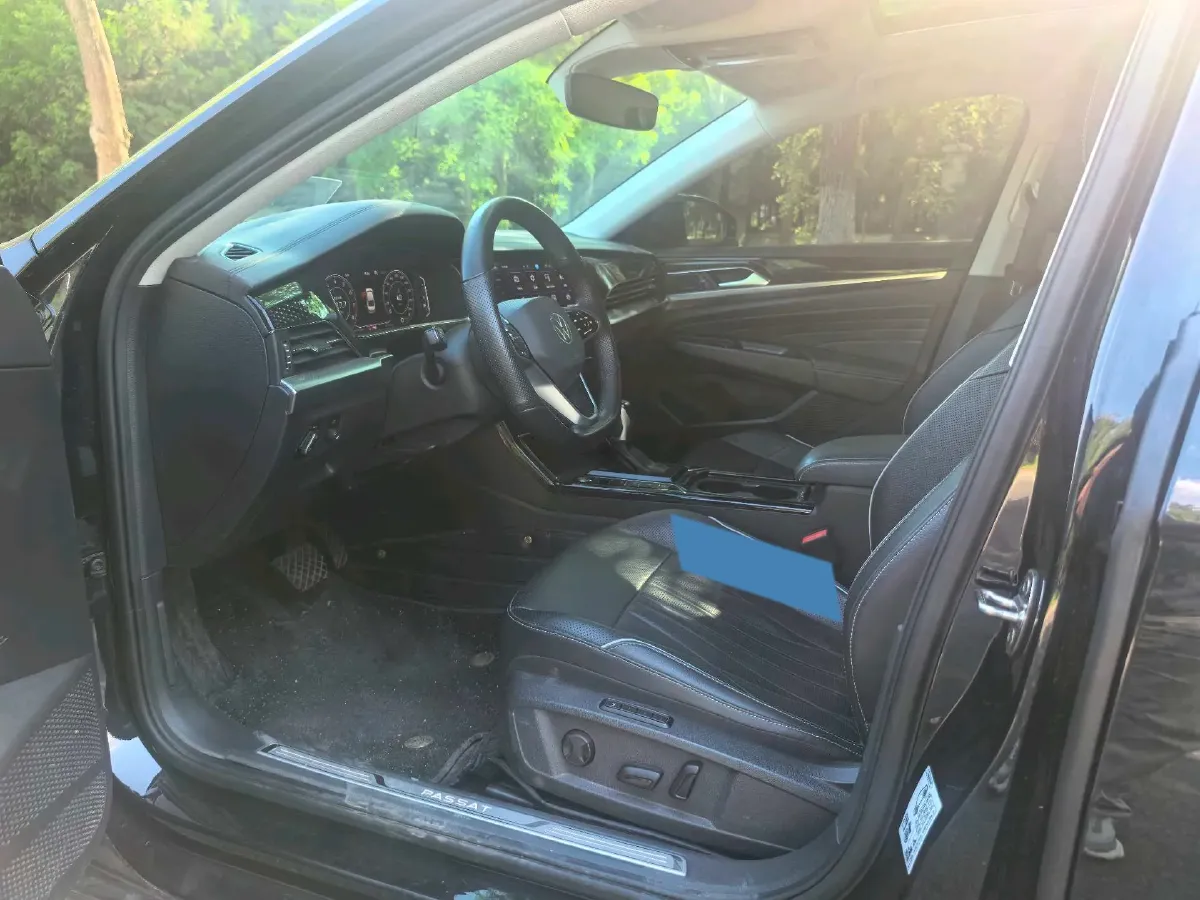 2023 Volkswagen Passat 2.0T 220HP L4 7DCT,autocango,china used car exporter,china ev exporter,chinese used car exporter,chinese used ev exporter