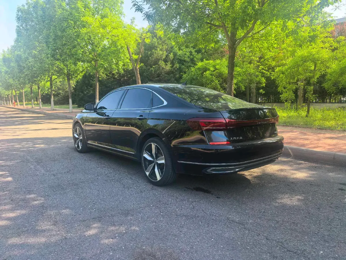 2023 Volkswagen Passat 2.0T 220HP L4 7DCT,autocango,china used car exporter,china ev exporter,chinese used car exporter,chinese used ev exporter