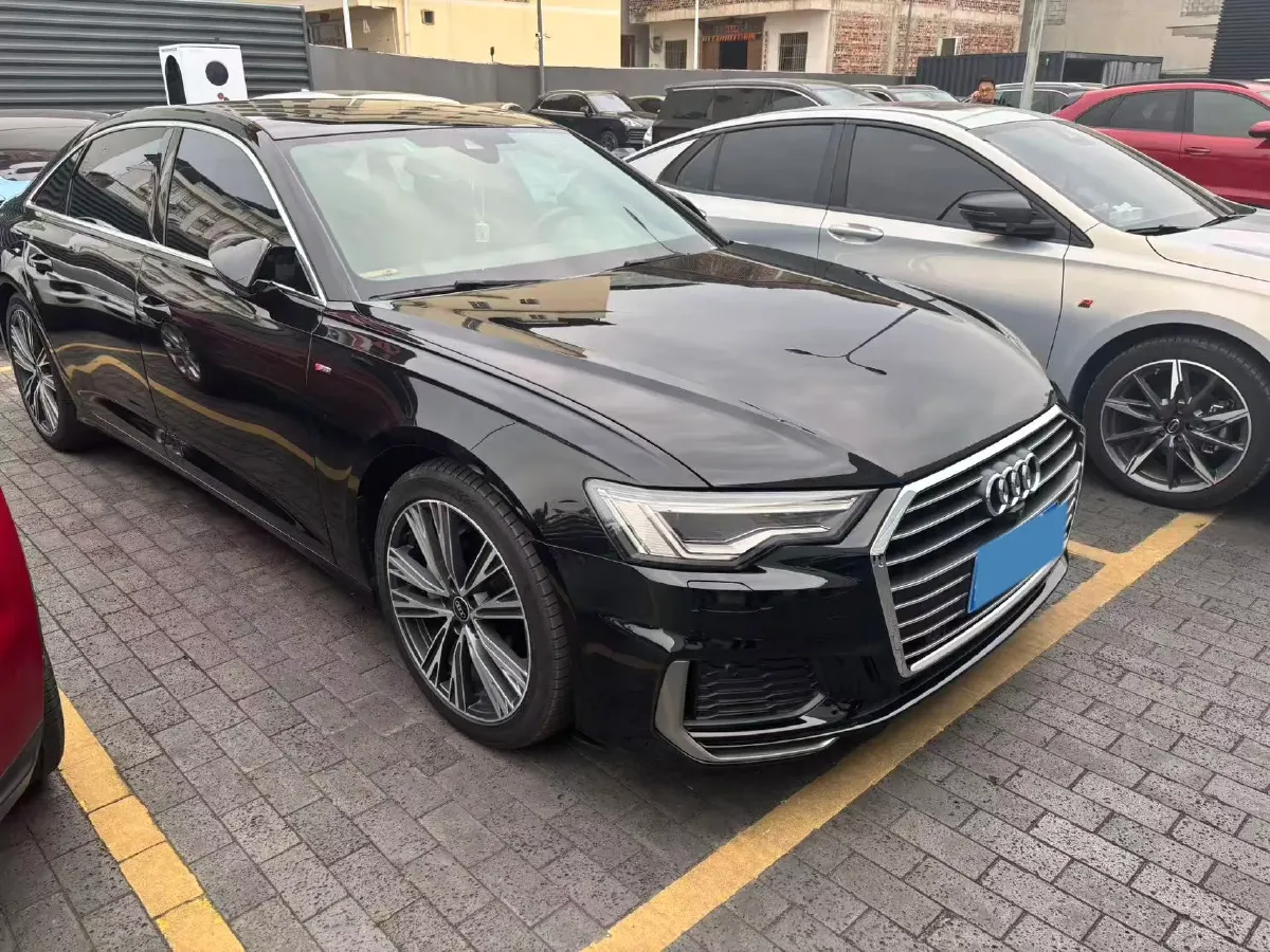 2021 Audi A6L 2.0T 190HP L4 7DCT,autocango,china used car exporter,china ev exporter,chinese used car exporter,chinese used ev exporter