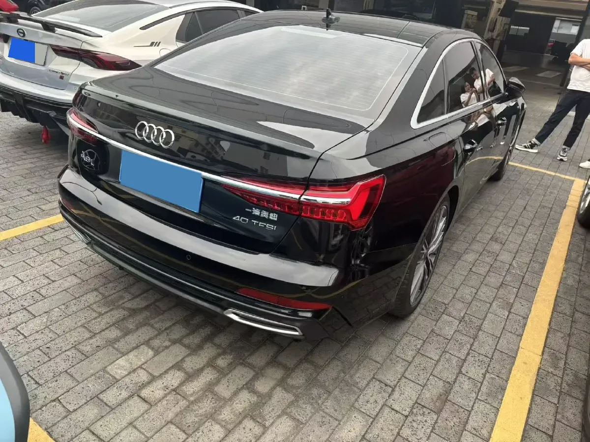 2021 Audi A6L 2.0T 190HP L4 7DCT,autocango,china used car exporter,china ev exporter,chinese used car exporter,chinese used ev exporter