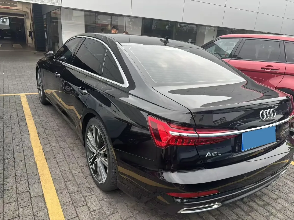 2021 Audi A6L 2.0T 190HP L4 7DCT,autocango,china used car exporter,china ev exporter,chinese used car exporter,chinese used ev exporter