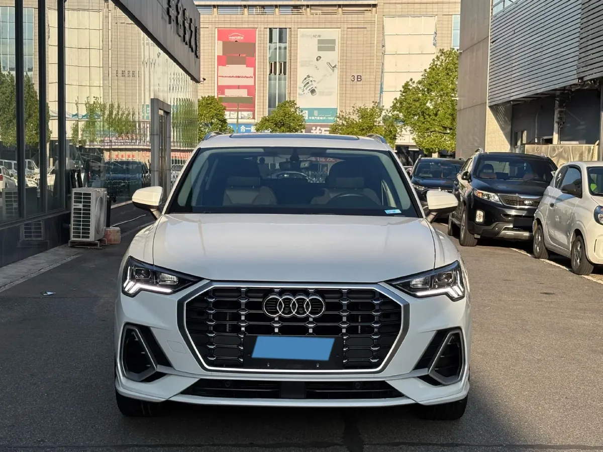 2022 Audi Q3 1.4T 150HP L4 7DCT,autocango,china used car exporter,china ev exporter,chinese used car exporter,chinese used ev exporter
