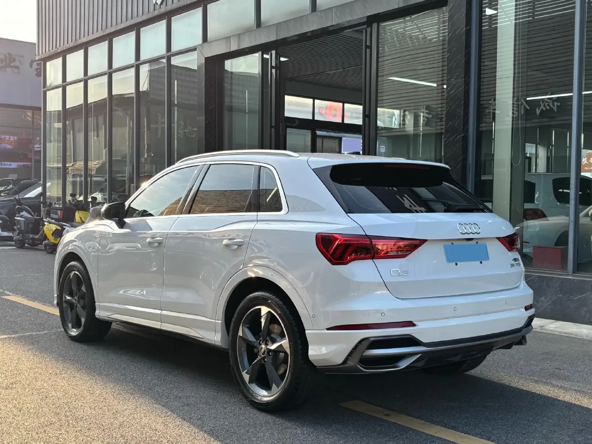 2022 Audi Q3 1.4T 150HP L4 7DCT,autocango,china used car exporter,china ev exporter,chinese used car exporter,chinese used ev exporter