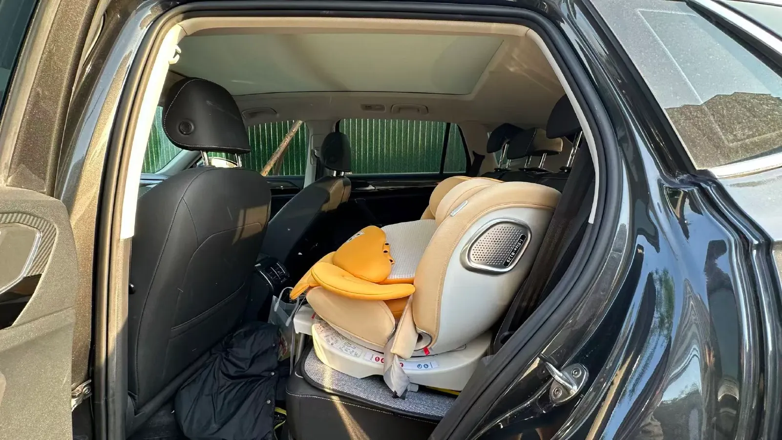 2022 Volkswagen Tayron 2.0T 220HP L4 7DCT,autocango,china used car exporter,china ev exporter,chinese used car exporter,chinese used ev exporter