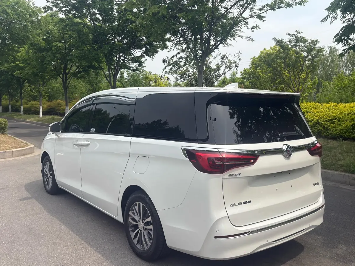 2022 Buick GL8 2.0T 237HP L4 9AT,autocango,china used car exporter,china ev exporter,chinese used car exporter,chinese used ev exporter
