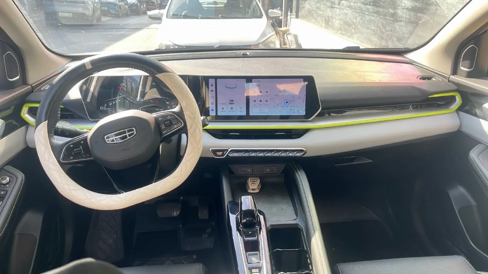 2023 Geely Coolray 1.5T 181HP L4 7DCT,autocango,china used car exporter,china ev exporter,chinese used car exporter,chinese used ev exporter