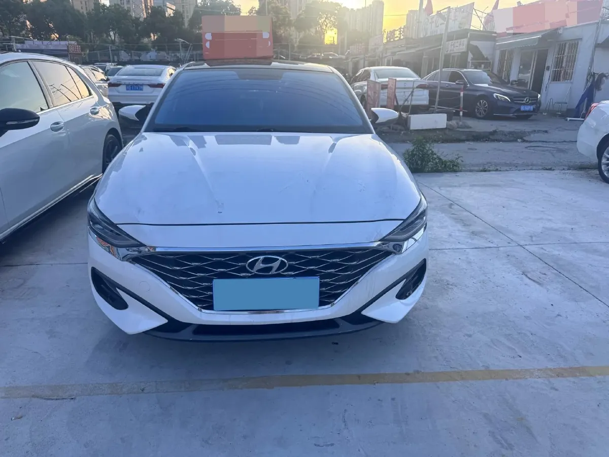 2019 Hyundai La Festa 1.6T 190HP L4 7DCT,autocango,china used car exporter,china ev exporter,chinese used car exporter,chinese used ev exporter