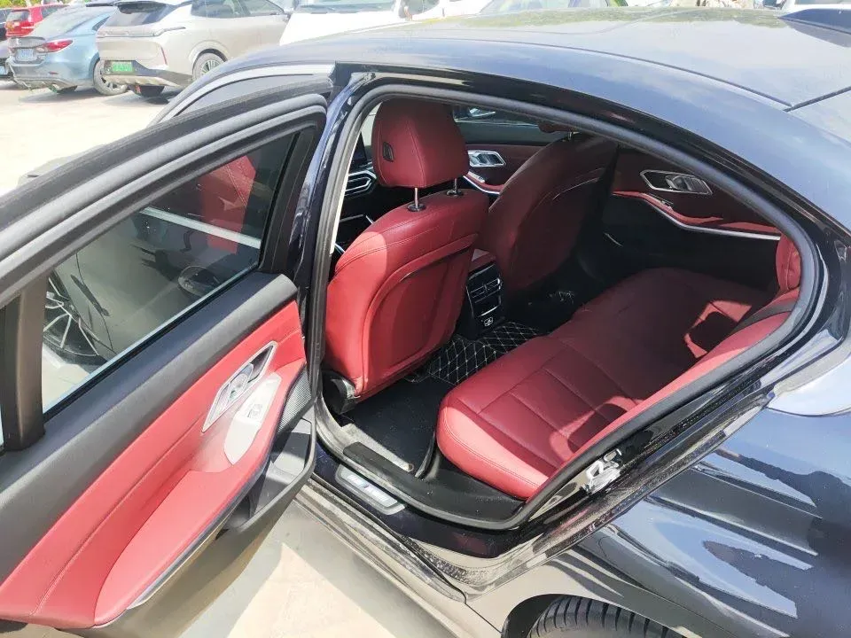 2023 BMW 3 Series 2.0T 156HP L4 8AT,autocango,china used car exporter,china ev exporter,chinese used car exporter,chinese used ev exporter