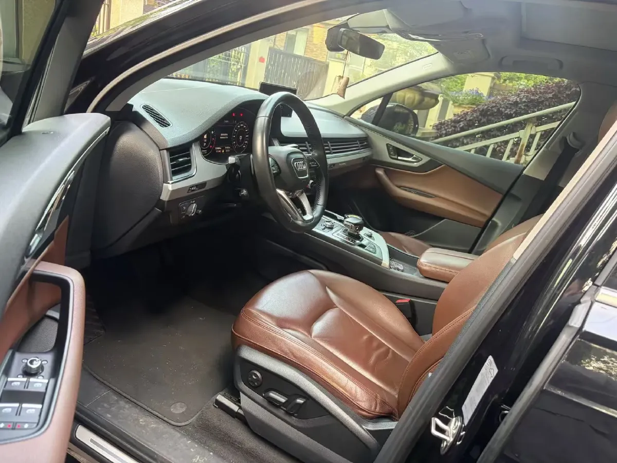 2019 Audi Q7 2.0T 252HP L4 8AT,autocango,china used car exporter,china ev exporter,chinese used car exporter,chinese used ev exporter