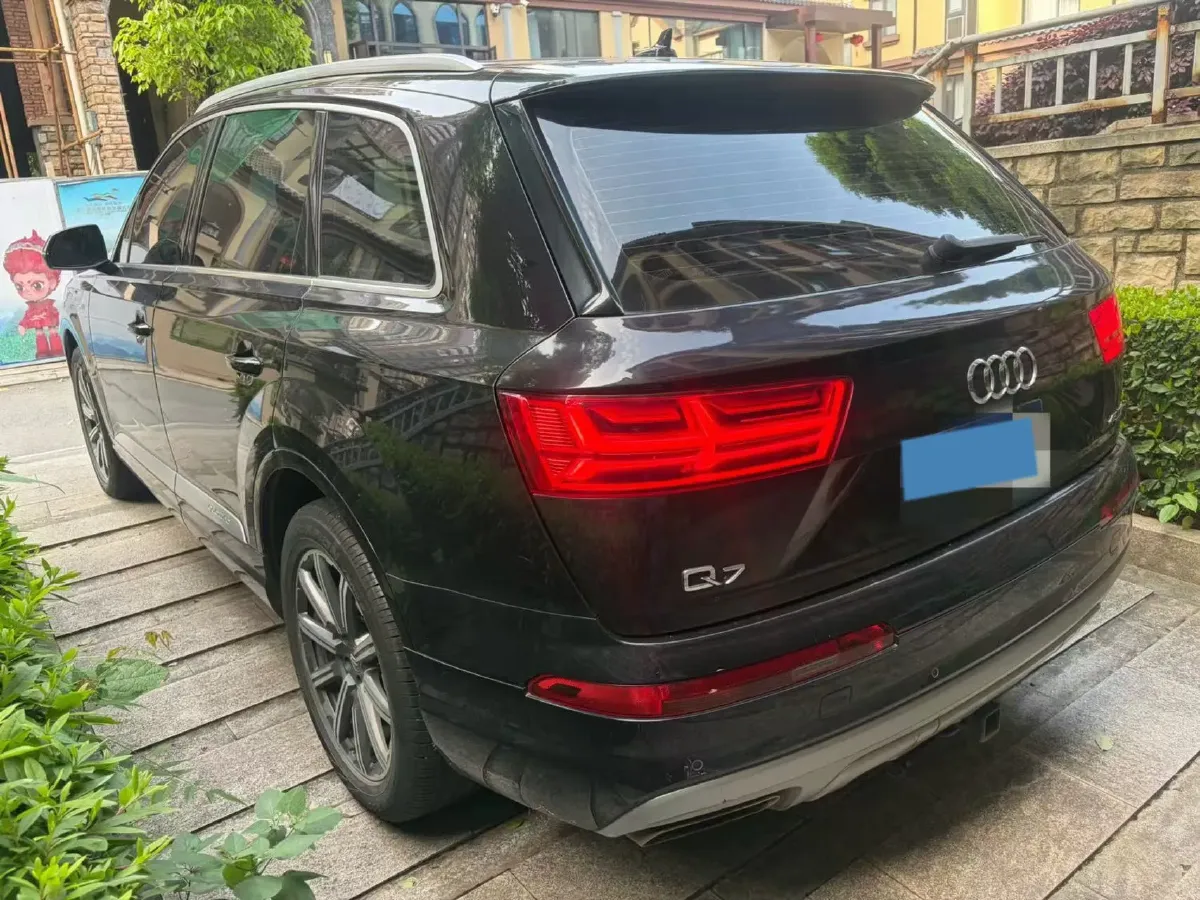 2019 Audi Q7 2.0T 252HP L4 8AT,autocango,china used car exporter,china ev exporter,chinese used car exporter,chinese used ev exporter