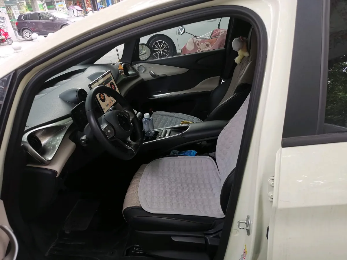 2021 Ford Escort 1.5L 122HP L3 6AT,autocango,china used car exporter,china ev exporter,chinese used car exporter,chinese used ev exporter