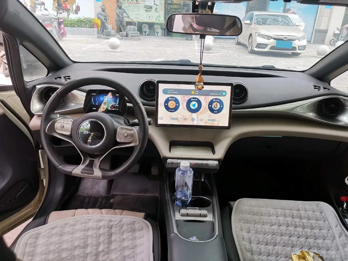 2021 Ford Escort 1.5L 122HP L3 6AT,autocango,china used car exporter,china ev exporter,chinese used car exporter,chinese used ev exporter