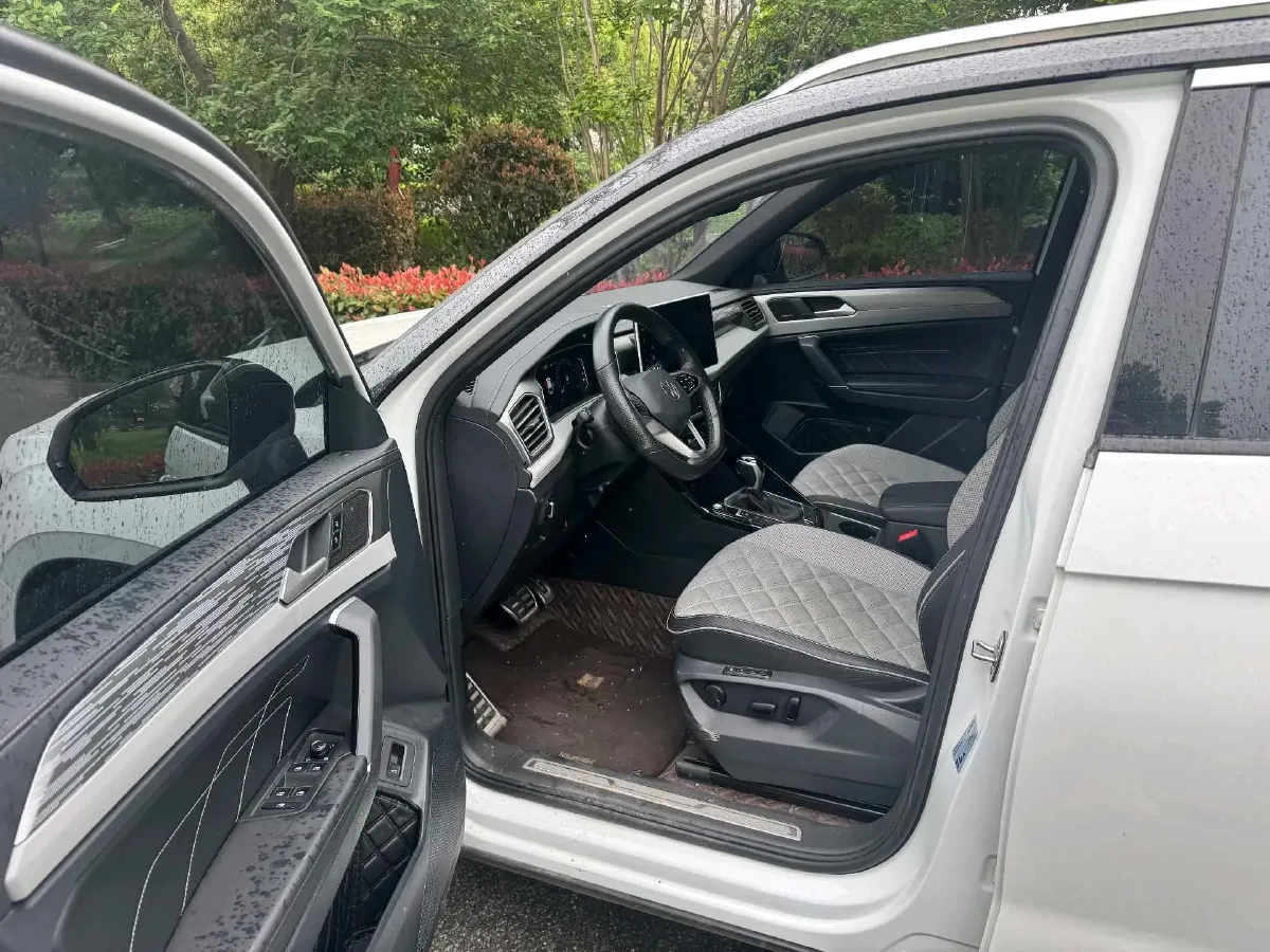 2023 Volkswagen Tayron X 2.0T 220HP L4 7DCT,autocango,china used car exporter,china ev exporter,chinese used car exporter,chinese used ev exporter