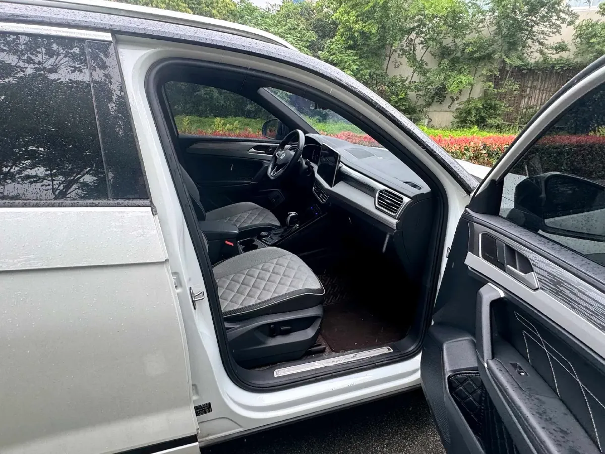 2023 Volkswagen Tayron X 2.0T 220HP L4 7DCT,autocango,china used car exporter,china ev exporter,chinese used car exporter,chinese used ev exporter