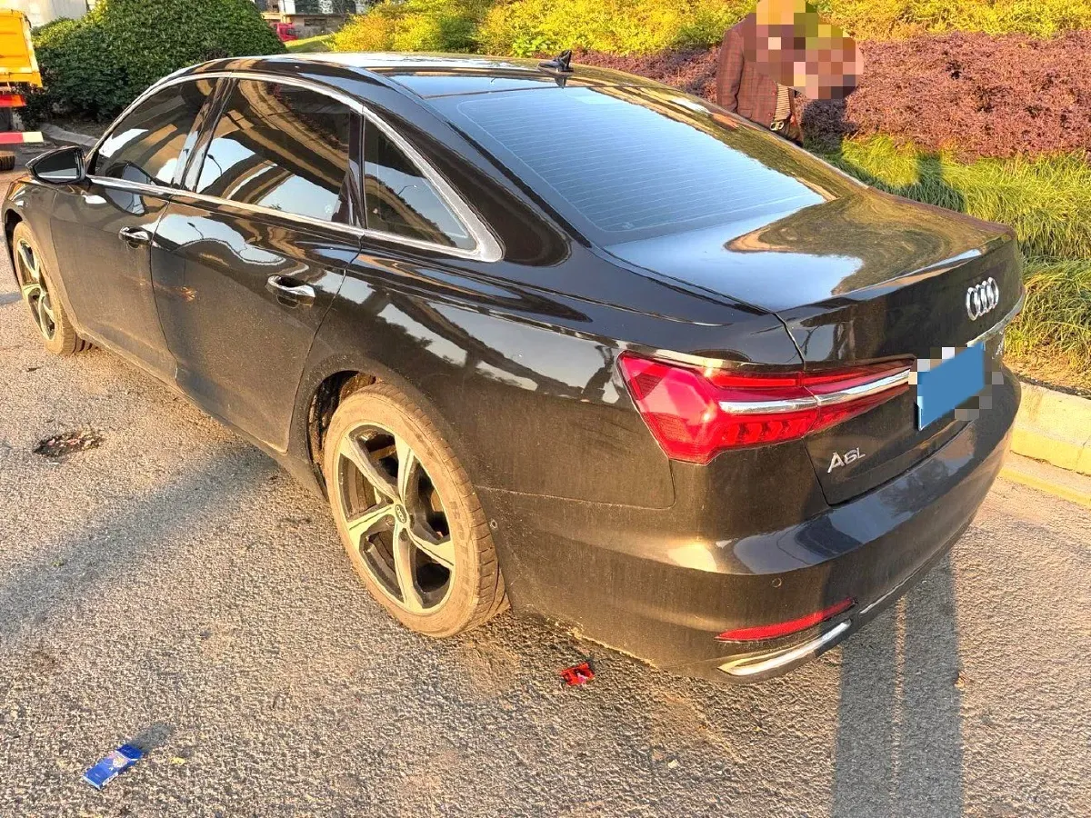 2022 Audi A6L 2.0T 224HP L4 7DCT,autocango,china used car exporter,china ev exporter,chinese used car exporter,chinese used ev exporter