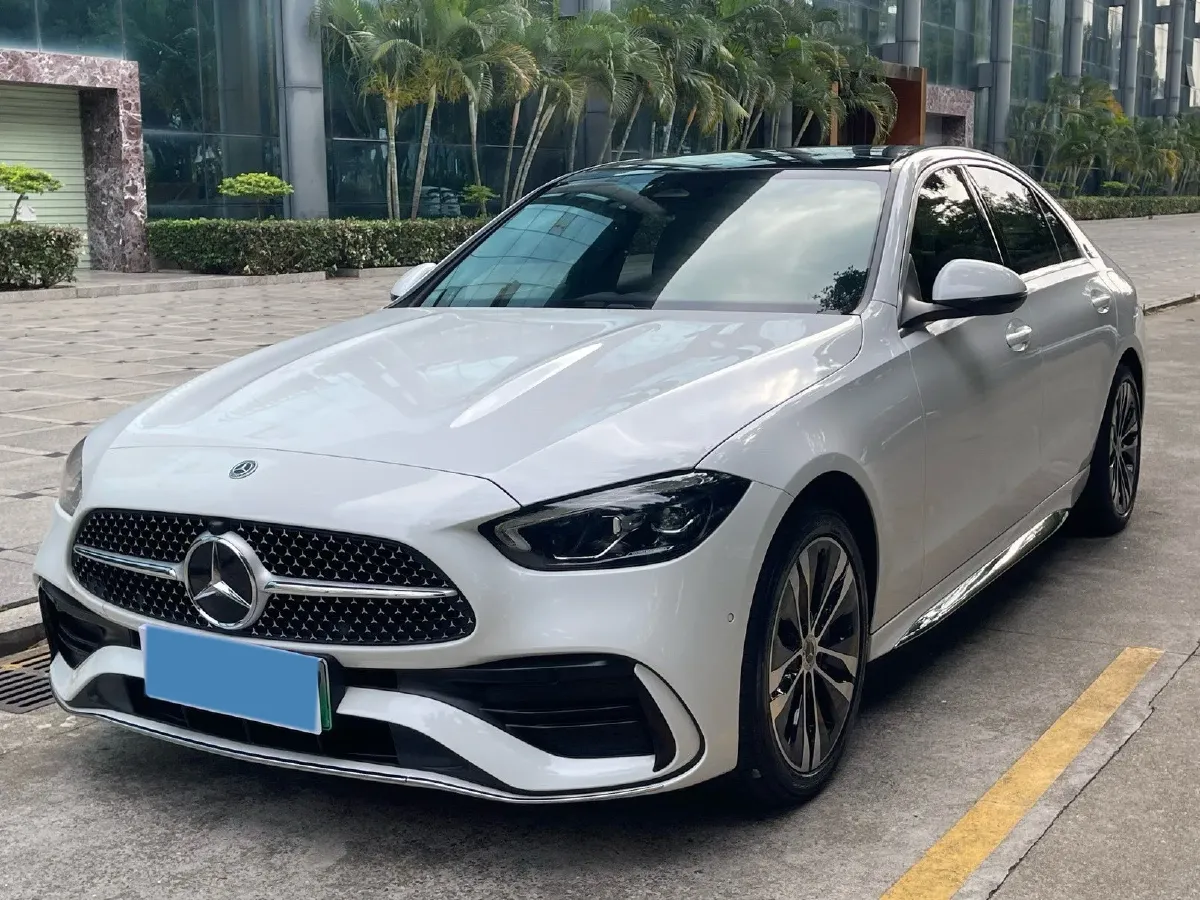 2023 Mercedes-Benz C Class 2.0T 204HP L4 9AT PHEV 25.4KWH,autocango,china used car exporter,china ev exporter,chinese used car exporter,chinese used ev exporter