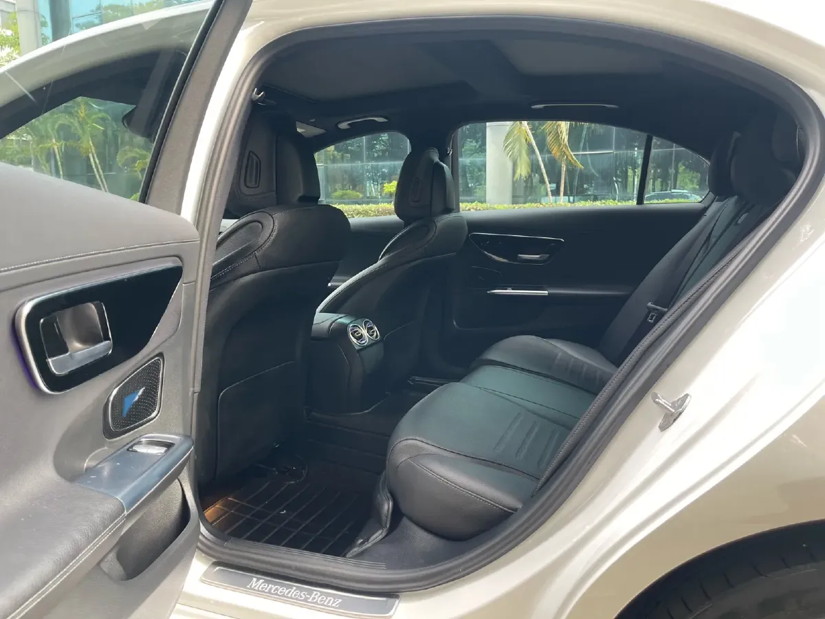 2023 Mercedes-Benz C Class 2.0T 204HP L4 9AT PHEV 25.4KWH,autocango,china used car exporter,china ev exporter,chinese used car exporter,chinese used ev exporter