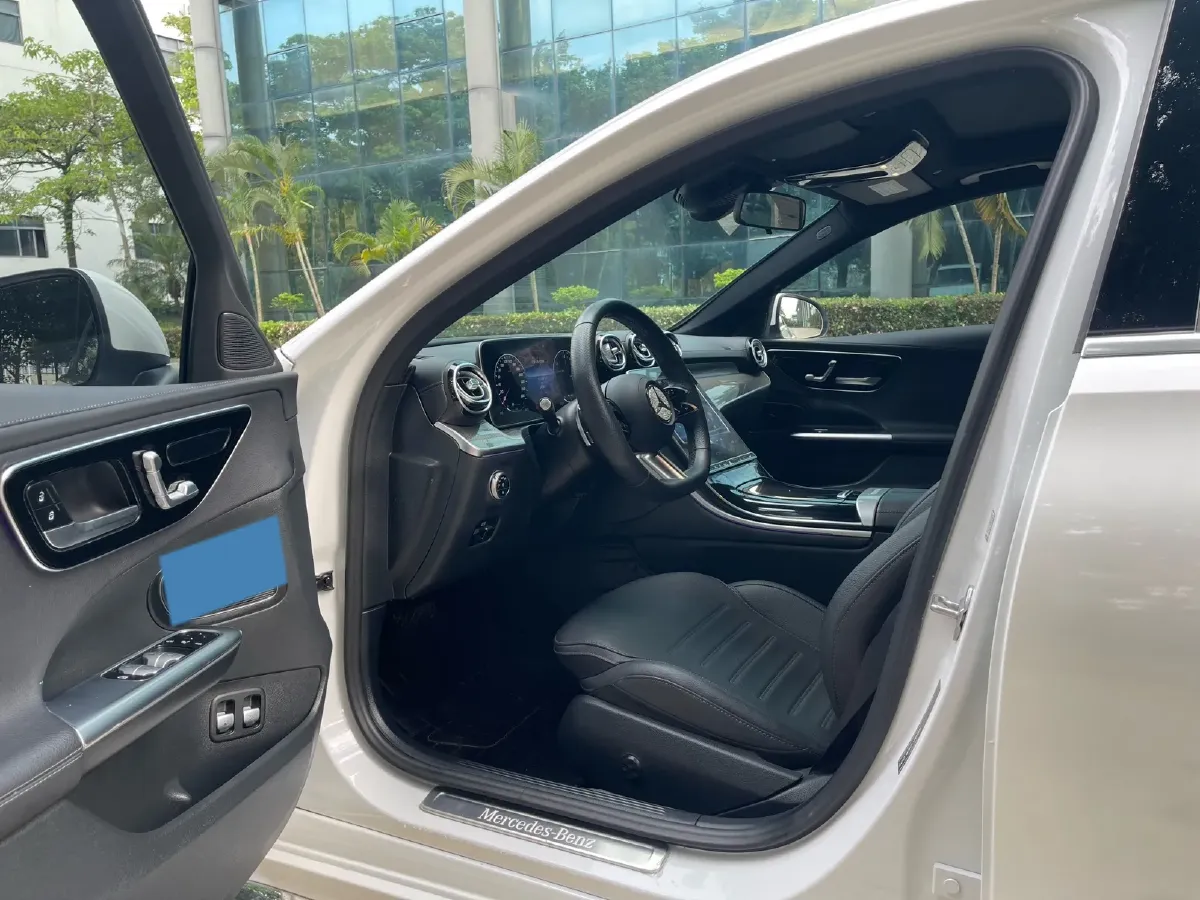 2023 Mercedes-Benz C Class 2.0T 204HP L4 9AT PHEV 25.4KWH,autocango,china used car exporter,china ev exporter,chinese used car exporter,chinese used ev exporter