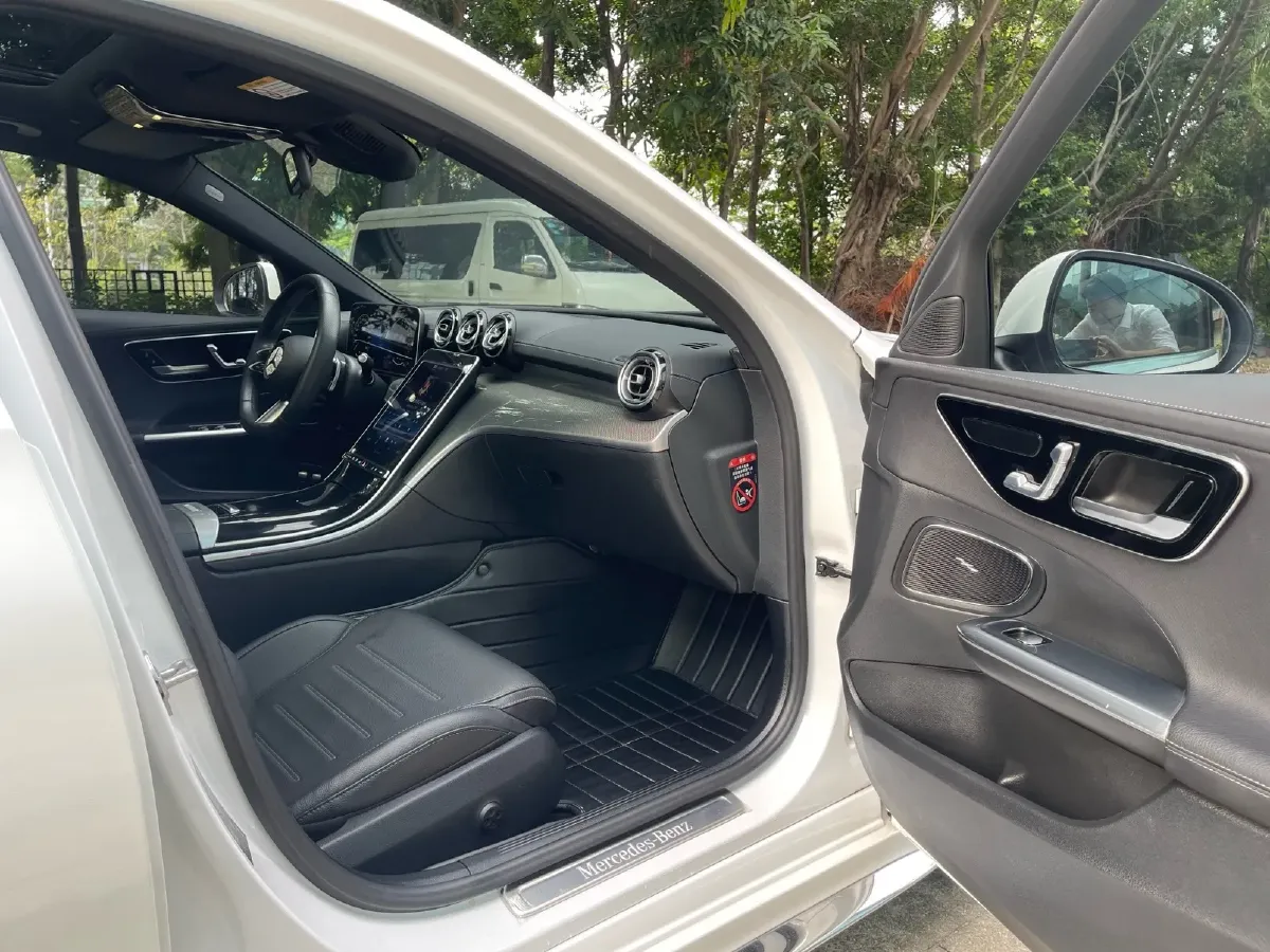 2023 Mercedes-Benz C Class 2.0T 204HP L4 9AT PHEV 25.4KWH,autocango,china used car exporter,china ev exporter,chinese used car exporter,chinese used ev exporter