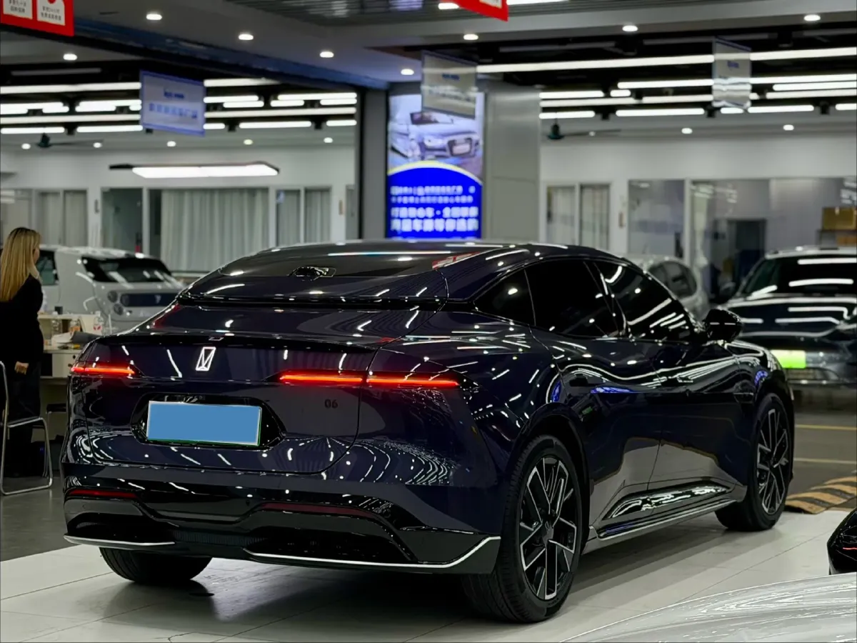 2025 Avatr 06 BEV,autocango,china used car exporter,china ev exporter,chinese used car exporter,chinese used ev exporter