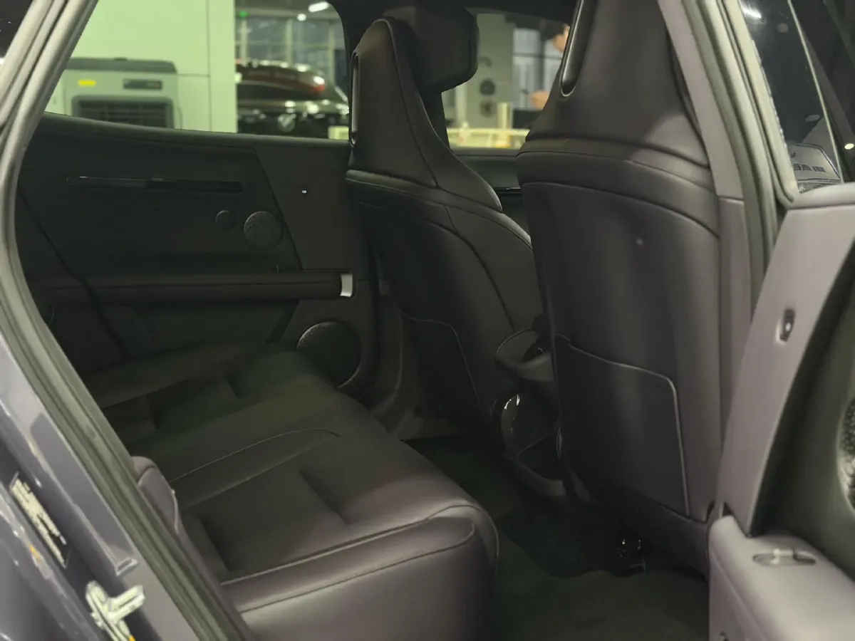 2025 Avatr 06 BEV,autocango,china used car exporter,china ev exporter,chinese used car exporter,chinese used ev exporter