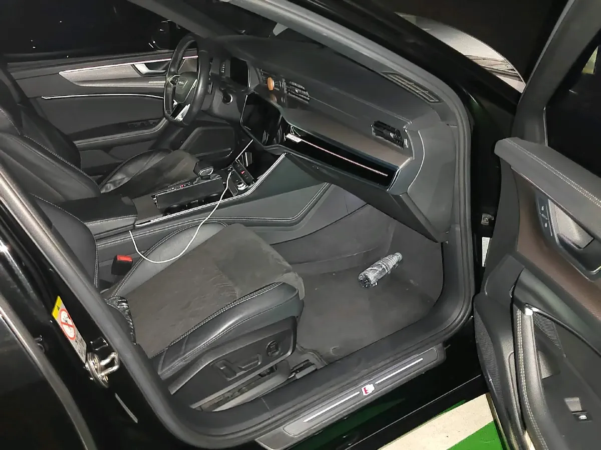 2021 Audi A6L 3.0T 340HP V6 7DCT,autocango,china used car exporter,china ev exporter,chinese used car exporter,chinese used ev exporter