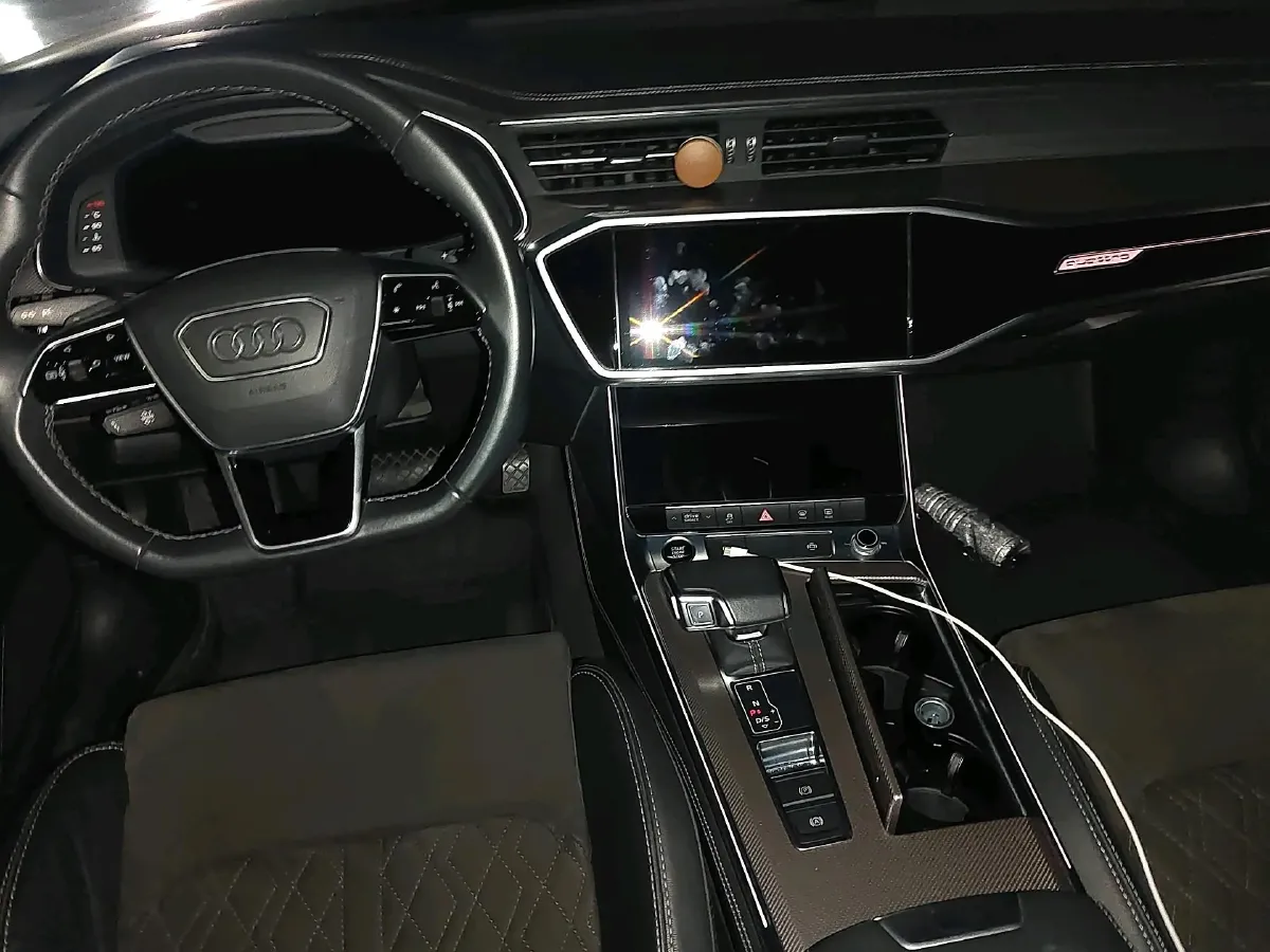 2021 Audi A6L 3.0T 340HP V6 7DCT,autocango,china used car exporter,china ev exporter,chinese used car exporter,chinese used ev exporter