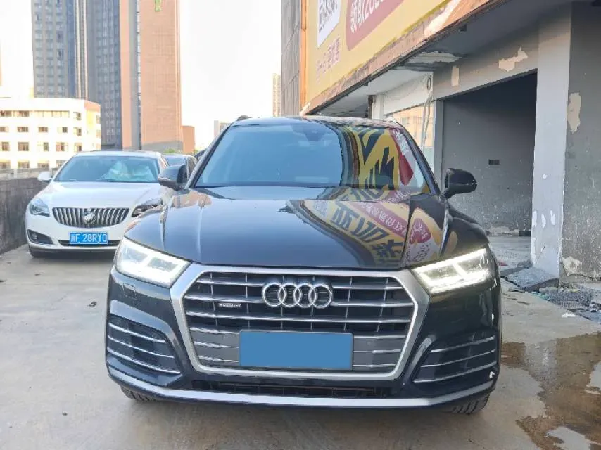 2020 Audi Q5L 2.0T 190HP L4 7DCT,autocango,china used car exporter,china ev exporter,chinese used car exporter,chinese used ev exporter
