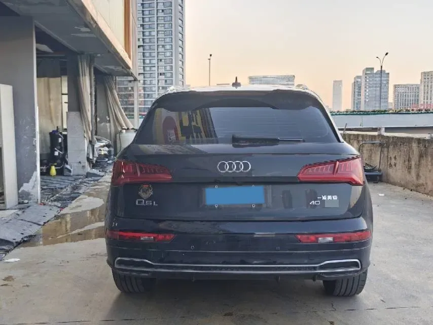 2020 Audi Q5L 2.0T 190HP L4 7DCT,autocango,china used car exporter,china ev exporter,chinese used car exporter,chinese used ev exporter