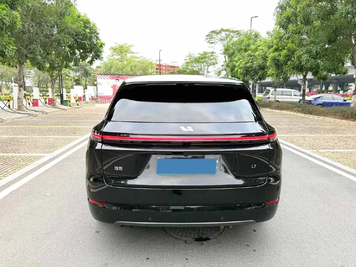 2025 Li L7 Range Extended 154HP REEV,autocango,china used car exporter,china ev exporter,chinese used car exporter,chinese used ev exporter