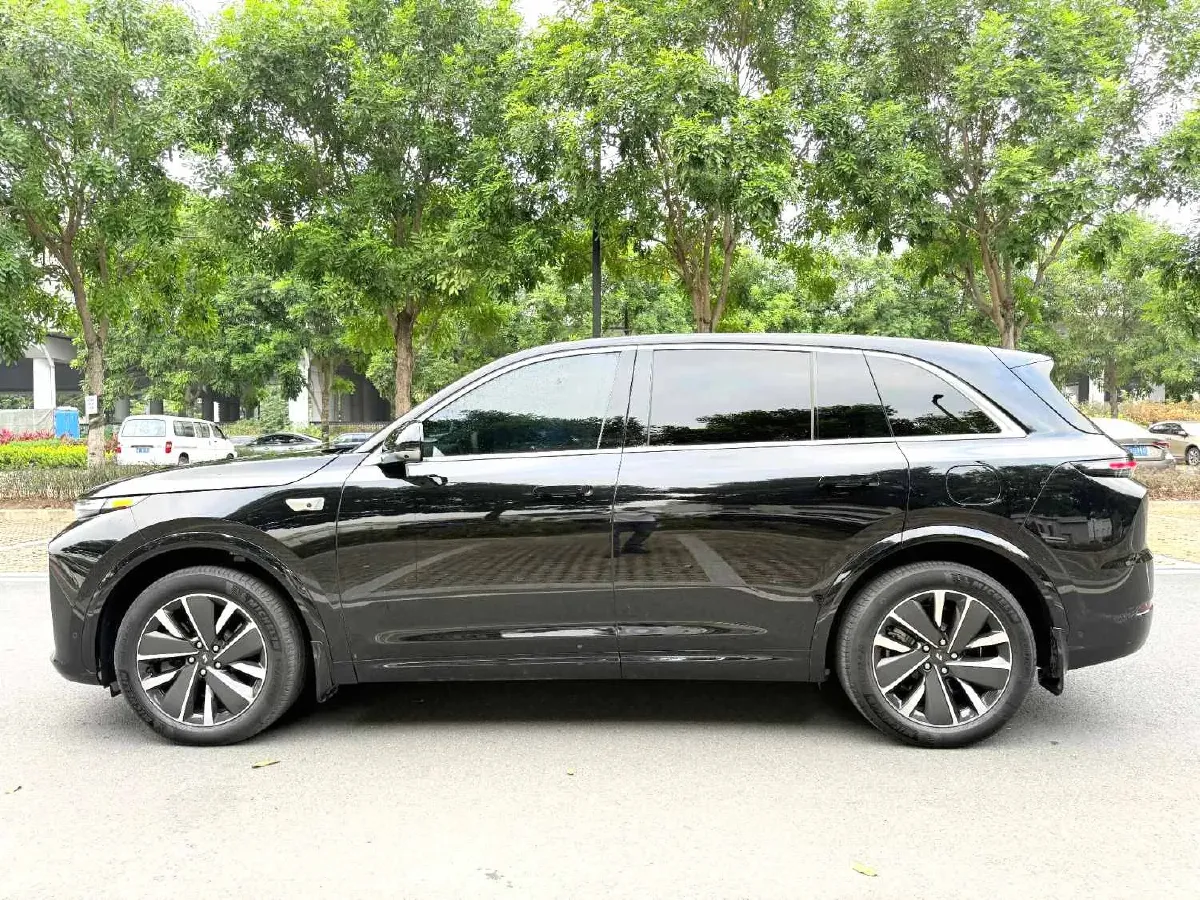 2025 Li L7 Range Extended 154HP REEV,autocango,china used car exporter,china ev exporter,chinese used car exporter,chinese used ev exporter