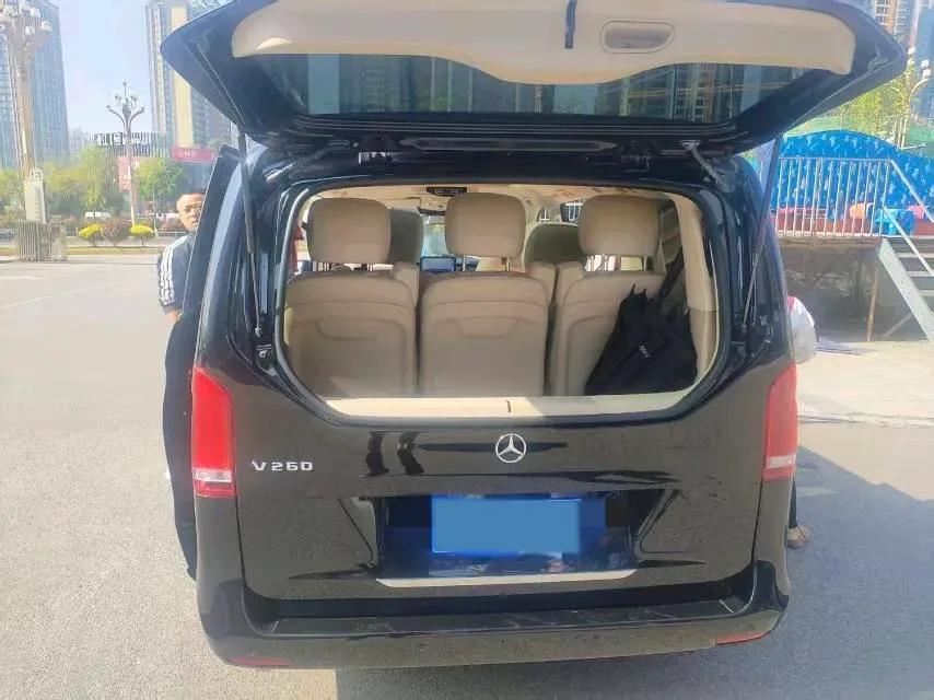 2022 Mercedes-Benz V Class 2.0T 211HP L4 9AT,autocango,china used car exporter,china ev exporter,chinese used car exporter,chinese used ev exporter