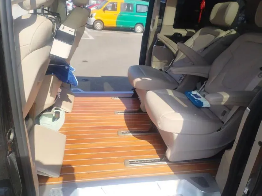 2022 Mercedes-Benz V Class 2.0T 211HP L4 9AT,autocango,china used car exporter,china ev exporter,chinese used car exporter,chinese used ev exporter