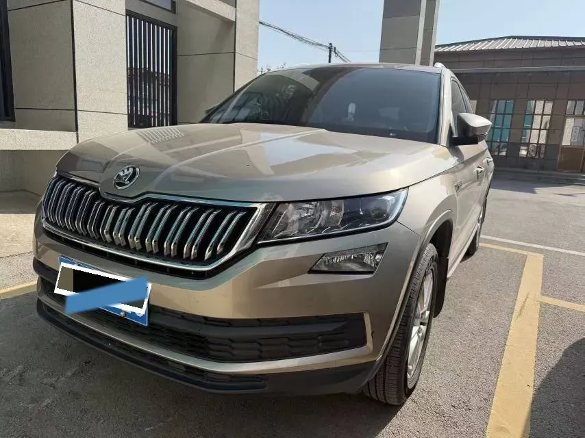 2021 Skoda Kodiak 2.0T 186HP L4 7DCT,autocango,china used car exporter,china ev exporter,chinese used car exporter,chinese used ev exporter