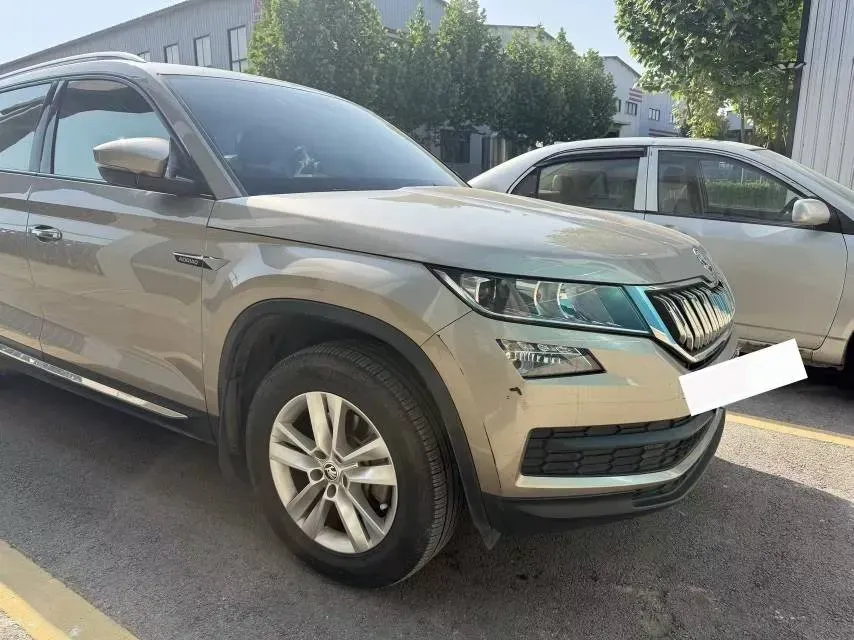 2021 Skoda Kodiak 2.0T 186HP L4 7DCT,autocango,china used car exporter,china ev exporter,chinese used car exporter,chinese used ev exporter