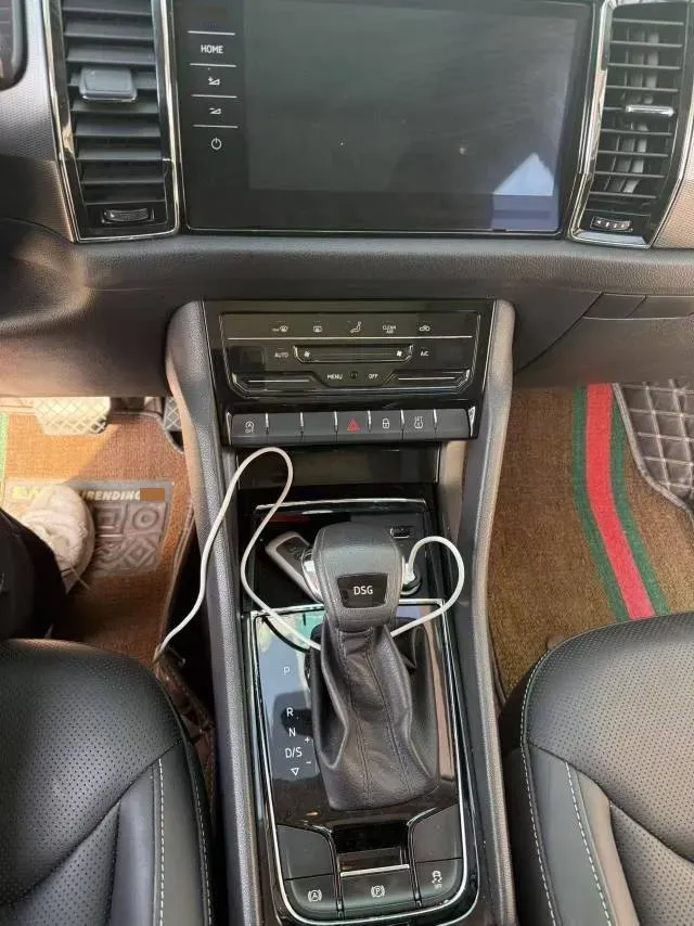 2021 Skoda Kodiak 2.0T 186HP L4 7DCT,autocango,china used car exporter,china ev exporter,chinese used car exporter,chinese used ev exporter