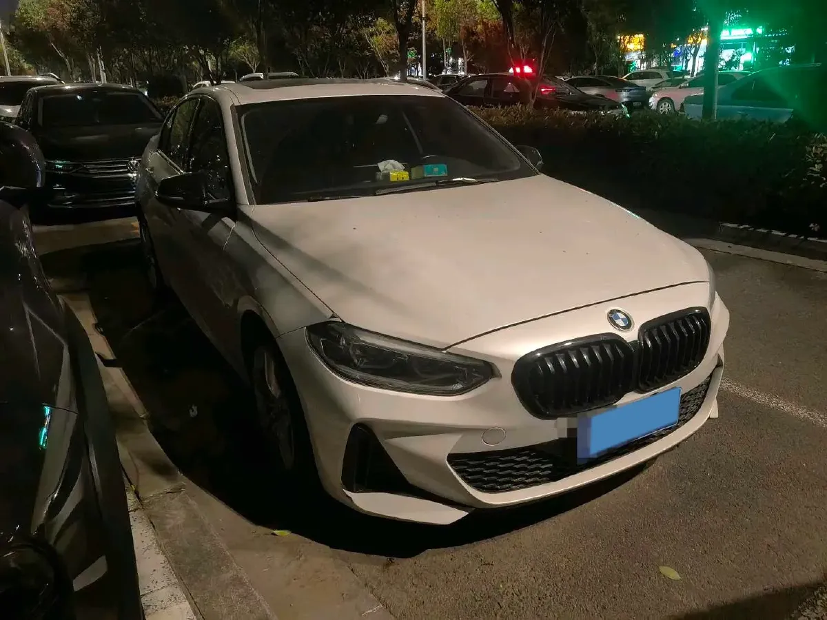 2023 BMW 1 Series 1.5T 136HP L3 7DCT,autocango,china used car exporter,china ev exporter,chinese used car exporter,chinese used ev exporter