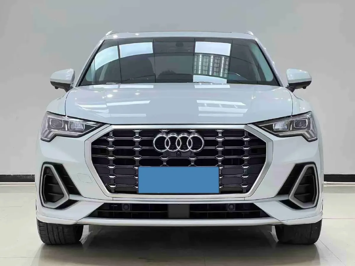 2023 Audi Q3 1.4T 150HP L4 7DCT,autocango,china used car exporter,china ev exporter,chinese used car exporter,chinese used ev exporter